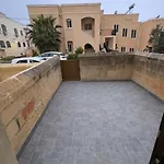アパート 2badroom Apartment, Terrace, Close To Sea クレンディ