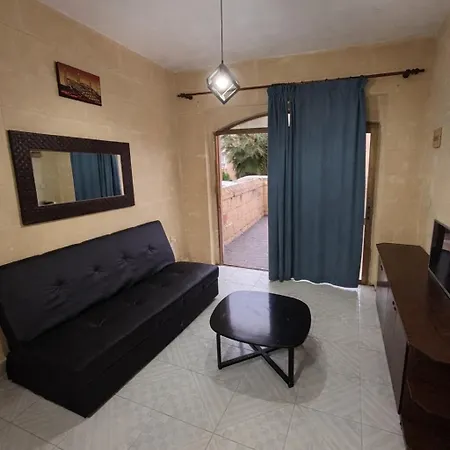 Appartamento 2badroom Apartment, Terrace, Close To Sea Xlendi