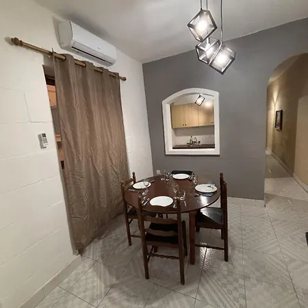 Appartamento 2badroom Apartment, Terrace, Close To Sea Xlendi