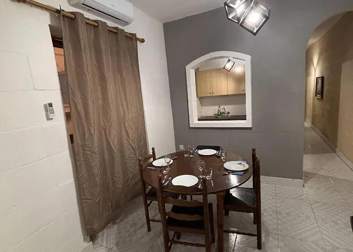 Appartamento 2badroom Apartment, Terrace, Close To Sea Xlendi